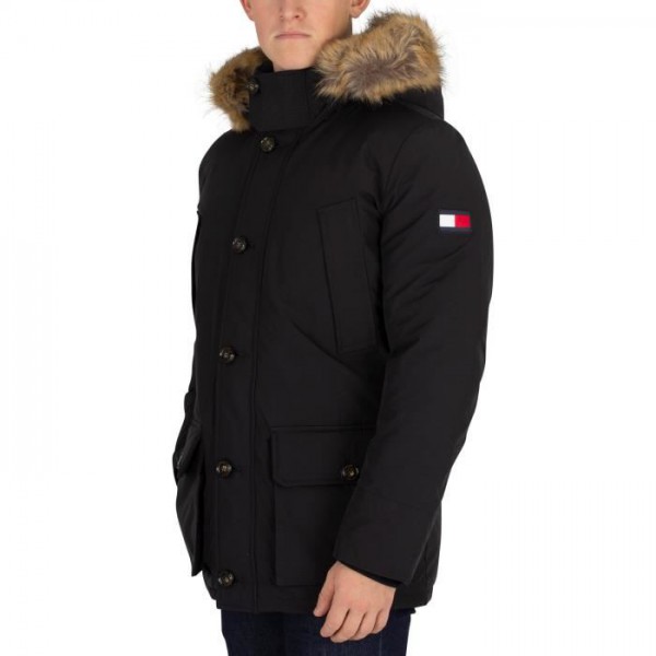 Perdue ou volée : parka Tommy Hilfiger homme à Saint-Sorlin d'Arves le 24/03/2019