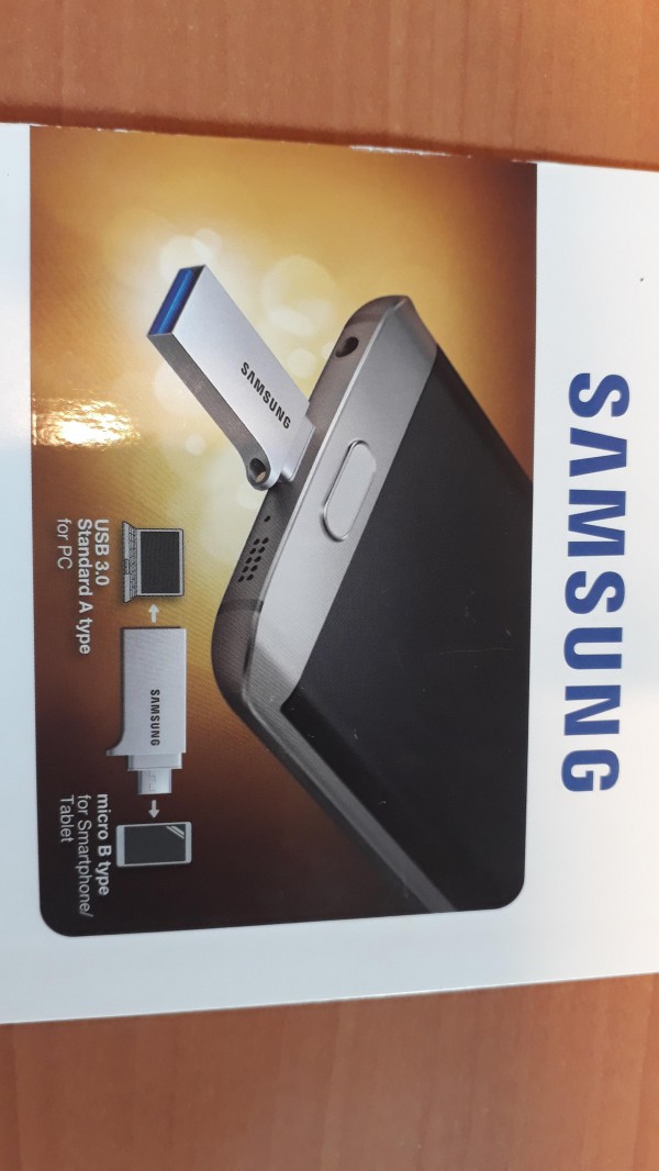 Perdu clé USB samsung dans vol LH 1083 s 31 mars 2019