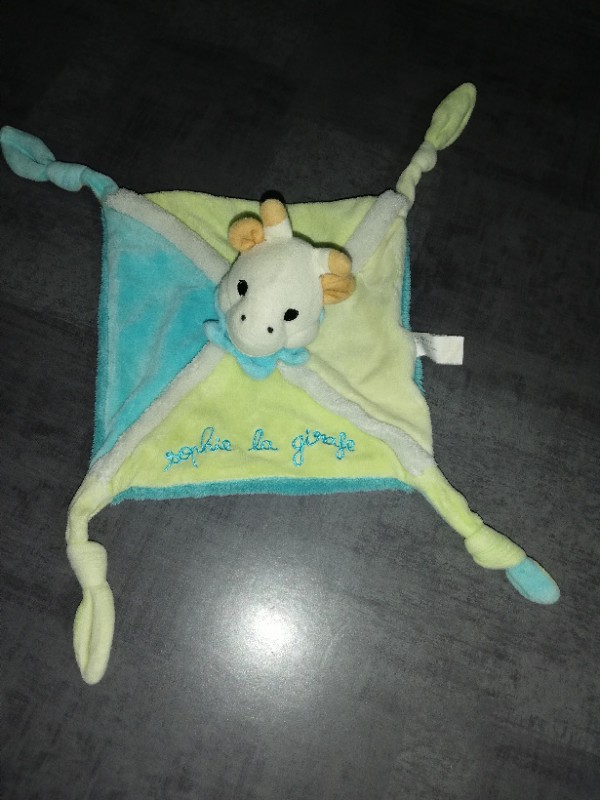 Doudou Sophie la girafe Bastia