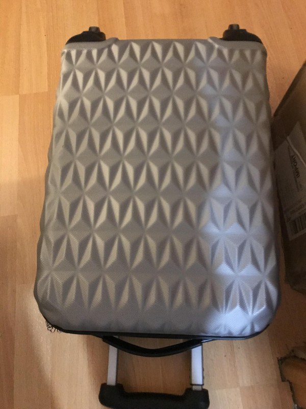 Valise grise échangée