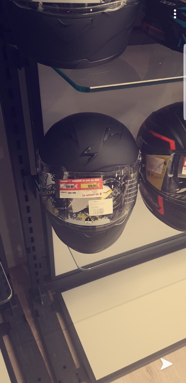 Casque moto noir