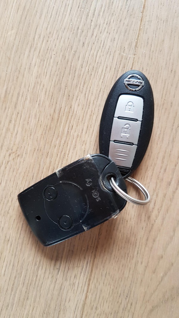 Perdu clés de voiture Nissan avec télécommande portail