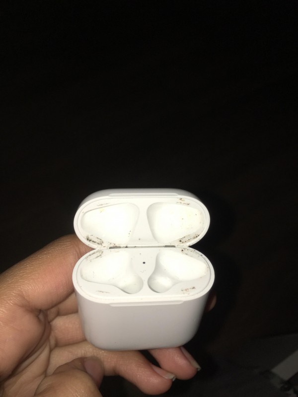 Perdu Airpods Avion Alitalia Rome-Paris