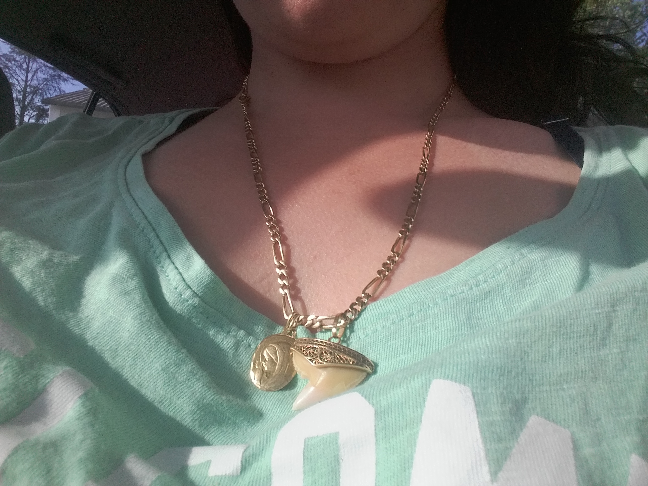 Perdu chaîne en or avec 3 pendentifs