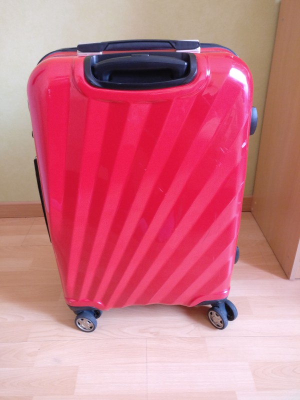 Perdu grande valise rouge dans un Flixbus