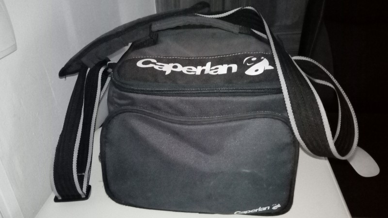 trouvé un sac sur la passerelle à la hauteur du Gendarme, contenant des accessoires de pécheur. Sac de marque Caperlan.