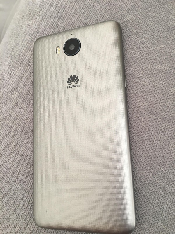 Téléphone huawei y6 2017