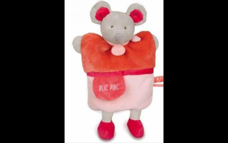 Perdu doudou souris rose marionnette sur la Place Bellecour Lyon 2e