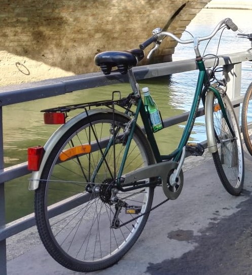 Vélo Peugeot Vert volé à Paris 10è près du métro Louis Blanc