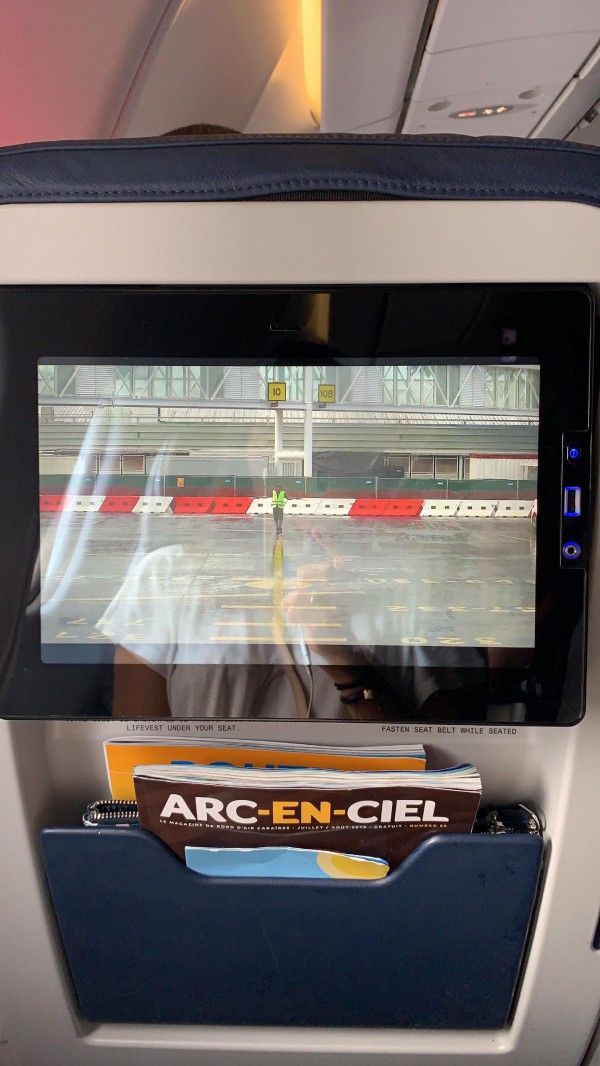 Perdu iPad sur vol TX 544, siège 7A, le 22 juillet à l arrivée à PTP.
