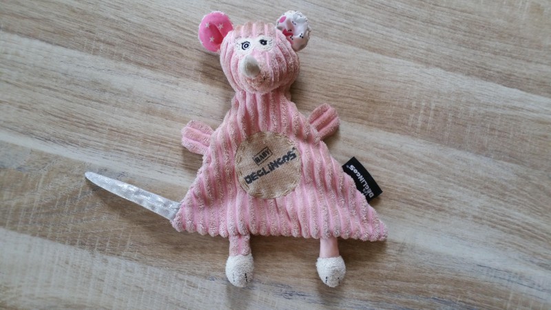 Doudou souris rose de la collection Baby des Déglingos trouvé à Megève