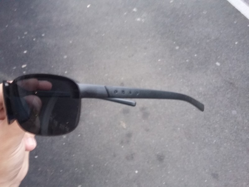 Lunettes de protection solaire, quai 14 Gare d'échanges de Lorient