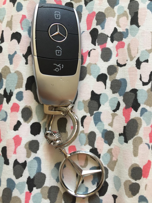 Clé de en voiture Mercedes trouvé péage de vienne