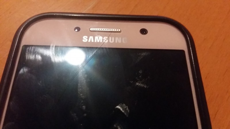 Samsung A5 2017 rose volé entre nation et paris gare de lyon