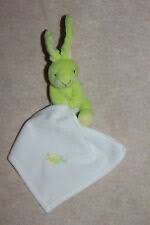 doudou lapin vert