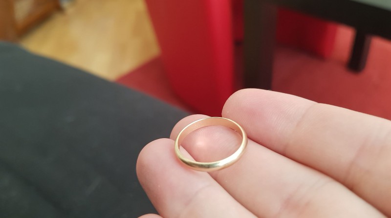 Trouvé bague gravée avec des initiales à Biarritz