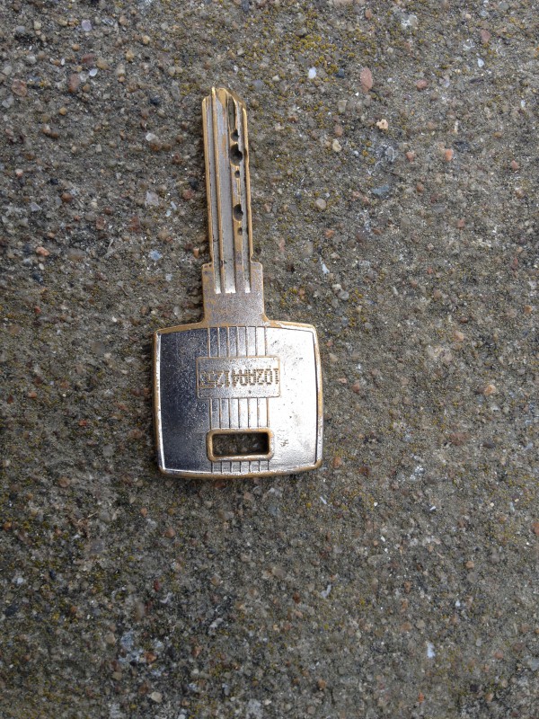 Trouvé une clé (seule sans porte clé) plage fort bloqué Ploemeur 56270