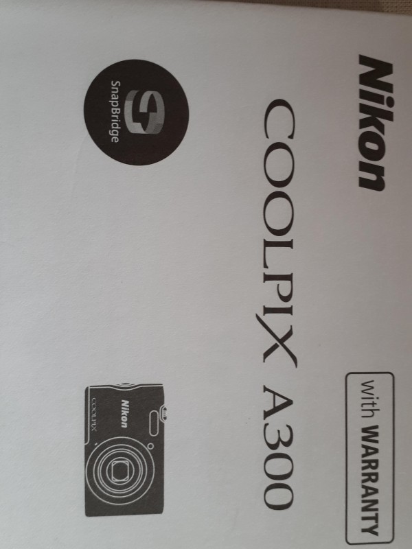 Perdu Nikon A300 dan le ville d'Albi