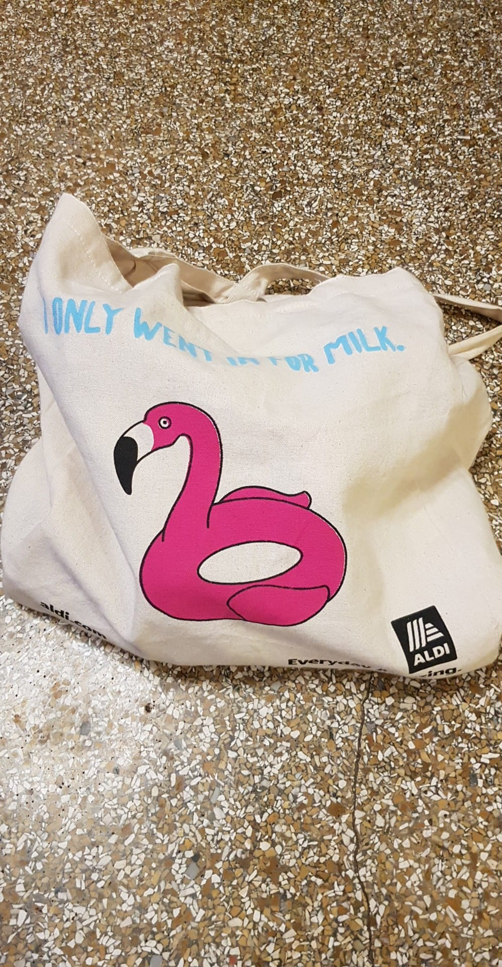 sac avec vêtement de sport