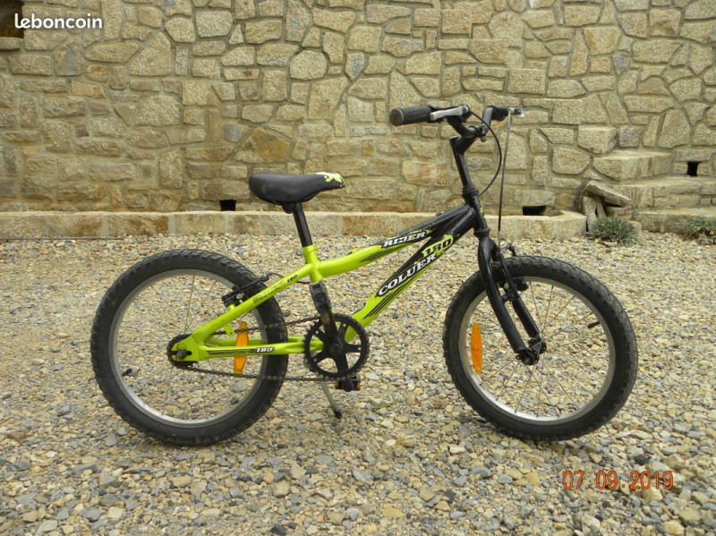 Vélo vert enfant