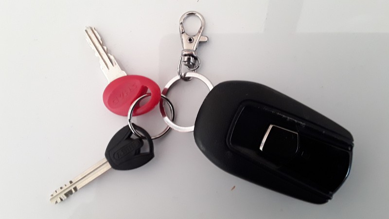 Trousseau de 2 clefs avec un bip kimco scouteur.