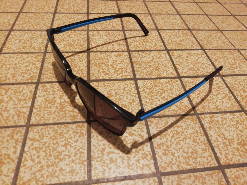 Lunettes de soleil de vues trouvées à Pessac Saige