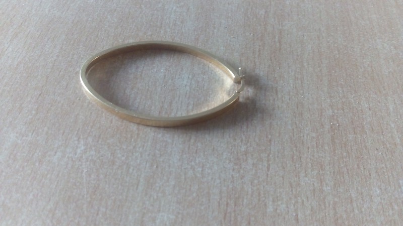Une boucle d oreille créole