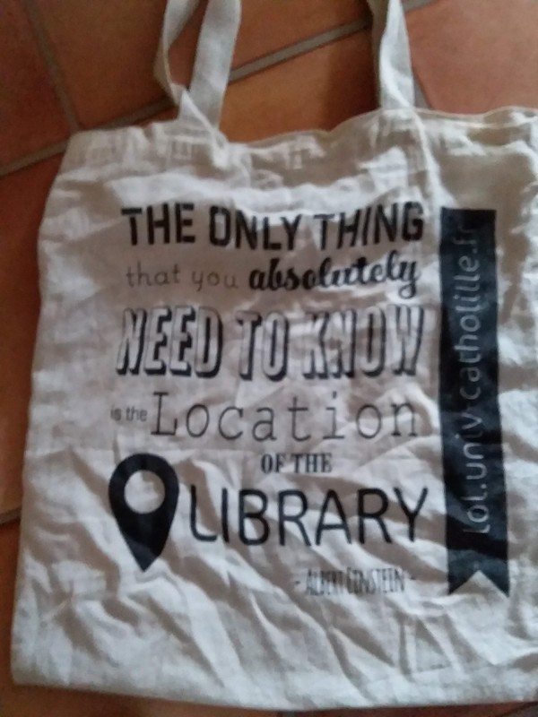 Perdu tote bag contenant manuels, Paris bus 96