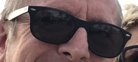 Perdu Lunette vue solaire Ray Ban noire à Annecy aux alentours du casino