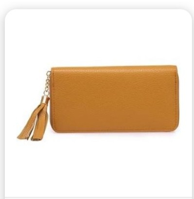 Porte-feuille jaune perdu à Royan espace commercial Royan 2