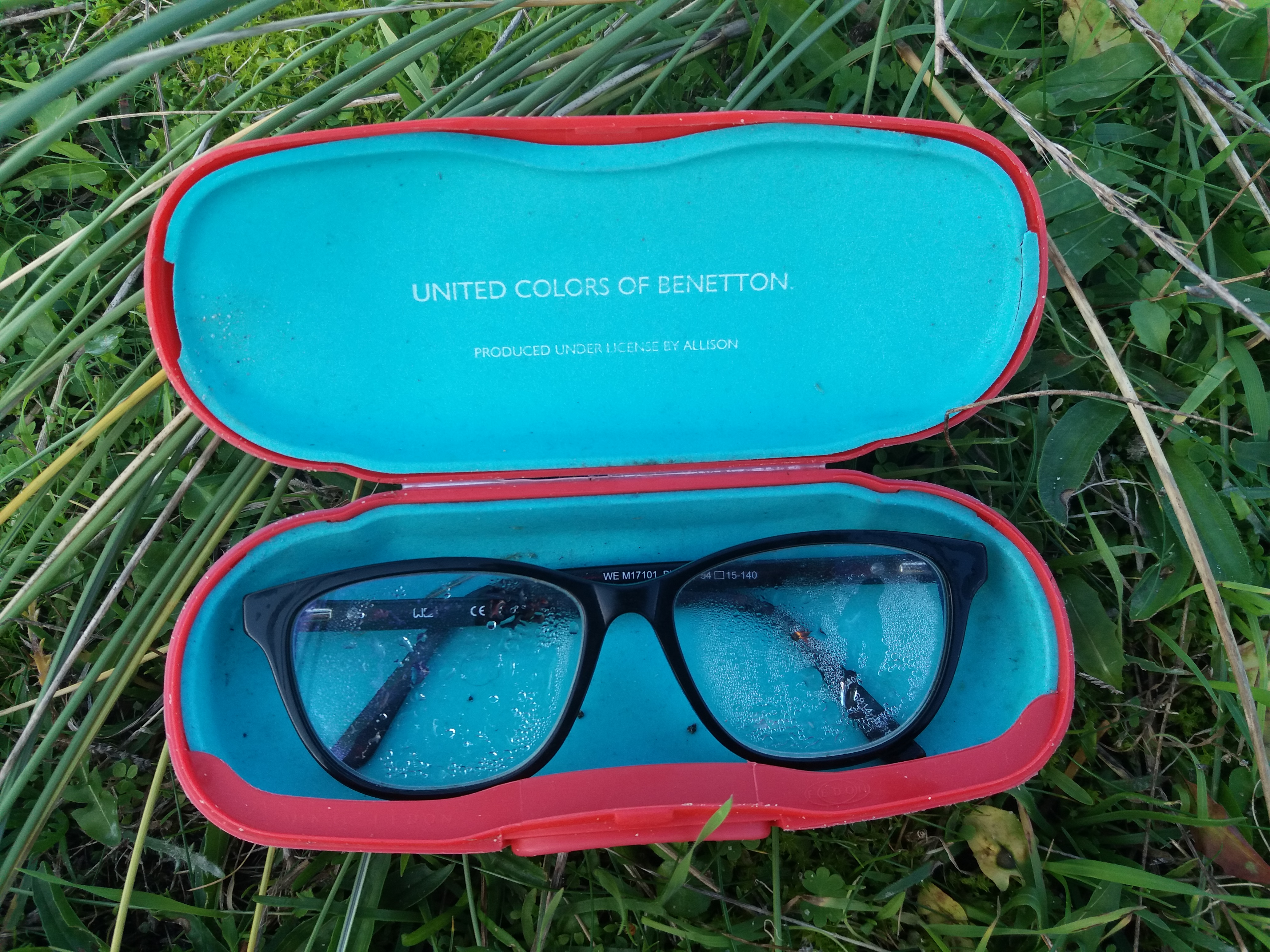 Lunettes de vue + étui Benetton