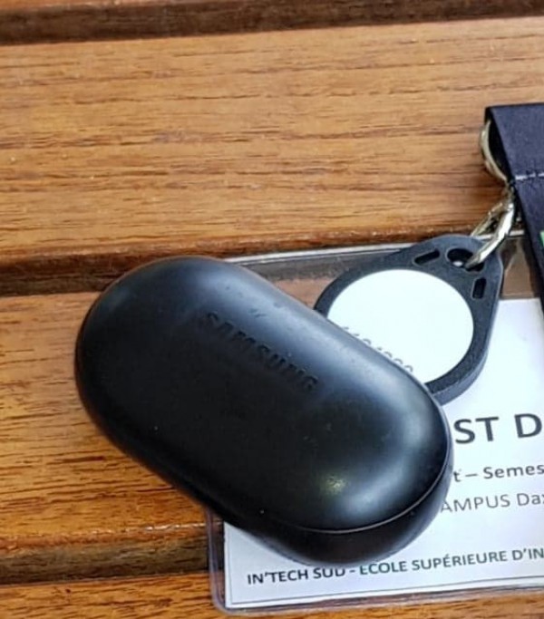 Boitier écouteur Samsuns galaxy buds noir