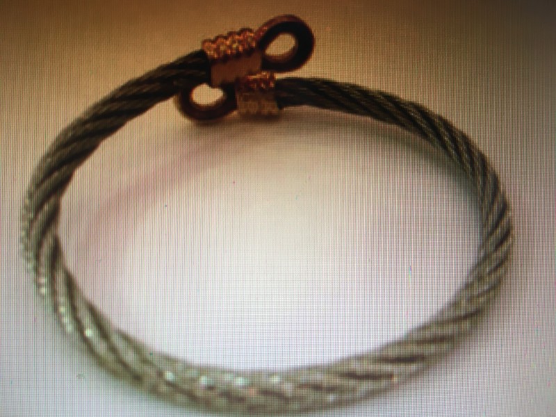 Perdu Bracelet Fred parking de la gare des aubrais