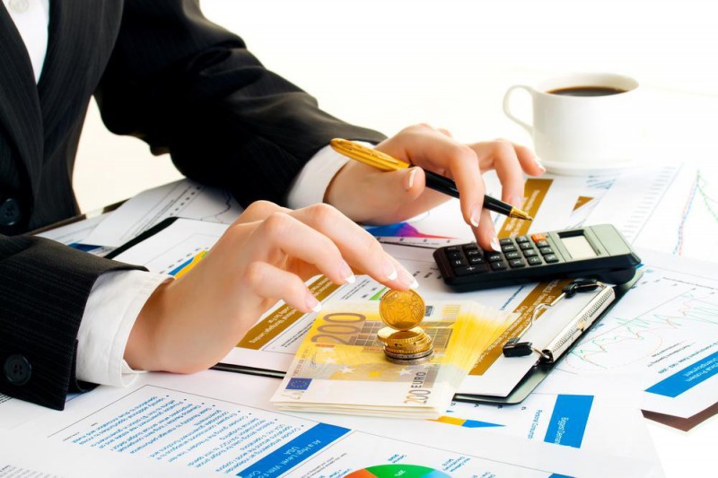 Service financier Postulez maintenant