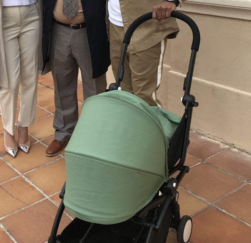 Bonjour, On nous a volé la poussette de mon nouveau né pré du centre ville De Toulon couleur vers kaki merci de me contacter si vous avais des informations