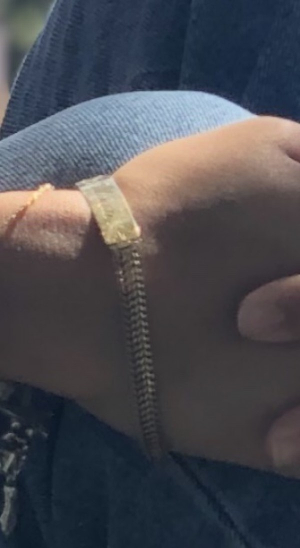 Perdu un bracelet en or qui est écrit Pulcina, à Paris 1ème, 2ème ou 5ème et ligne 7