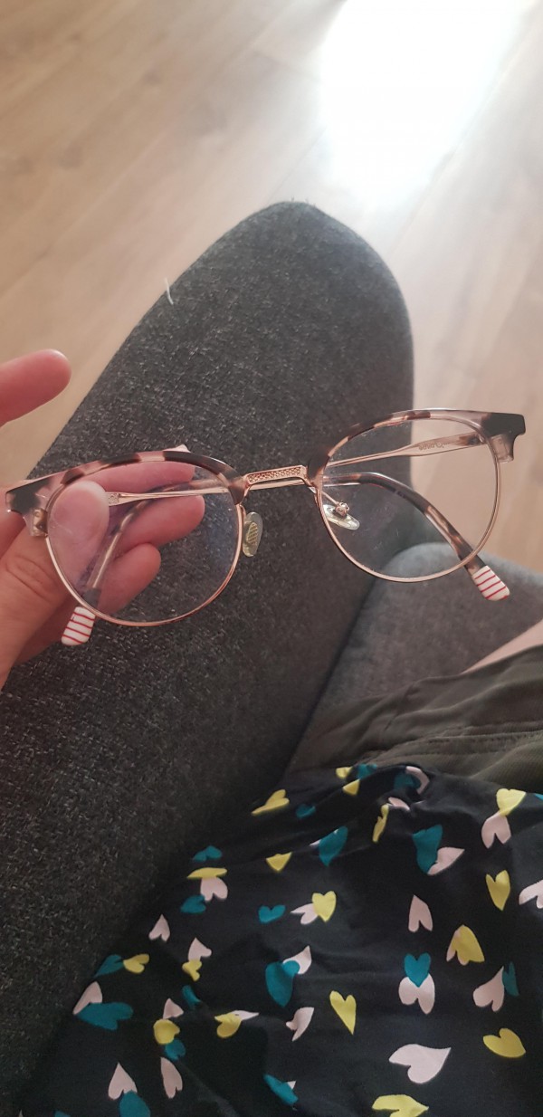 Lunettes etnia (tordues) trouvées au parc Longchamp