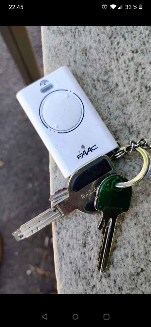 Jeu de clefs sur la commune du pecq
