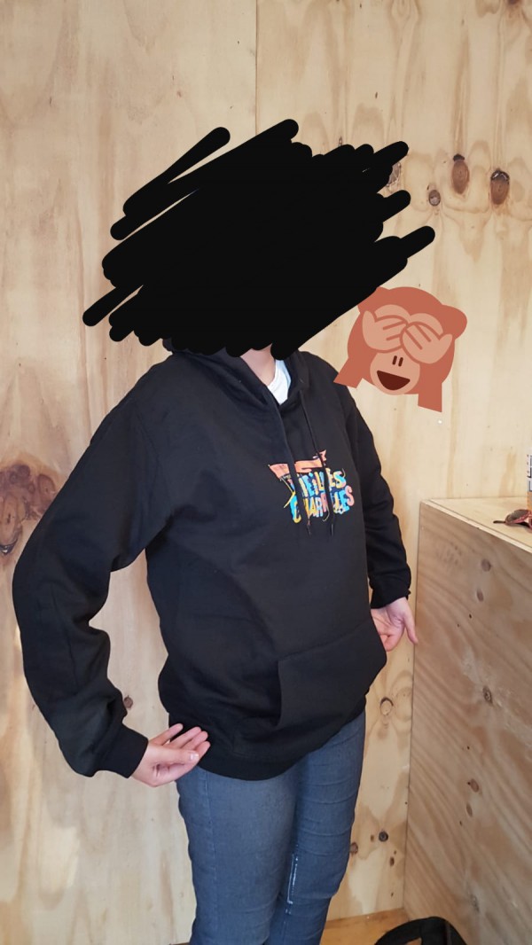 Perdu sweat-shirt, voie 3 à la gare de Rennes à 17h le lundi 15 juin