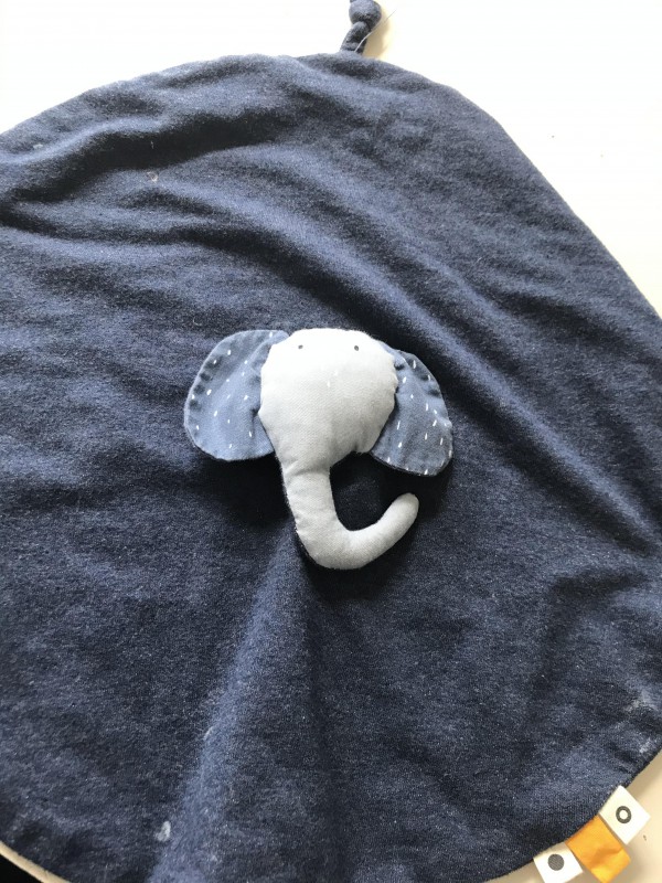 Perdu Doudou bleu (tête d’éléphant) dans le centre-ville de Limoges
