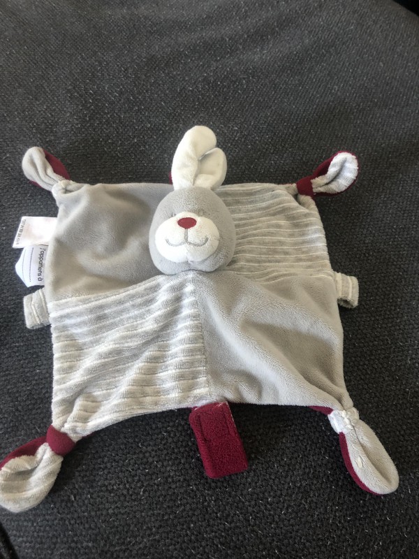 Doudou lapin gris et violet