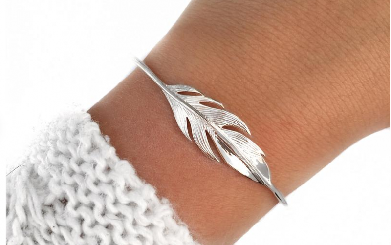 bracelet avec une plume Vannes
