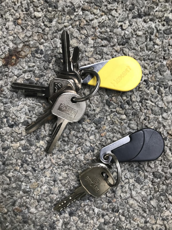 J'ai trouvé 2 trousseaux de clés !!