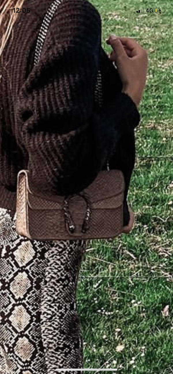 Perdu petit sac brun dans lequel se trouvait mes clefs, mon téléphone et mon portefeuille