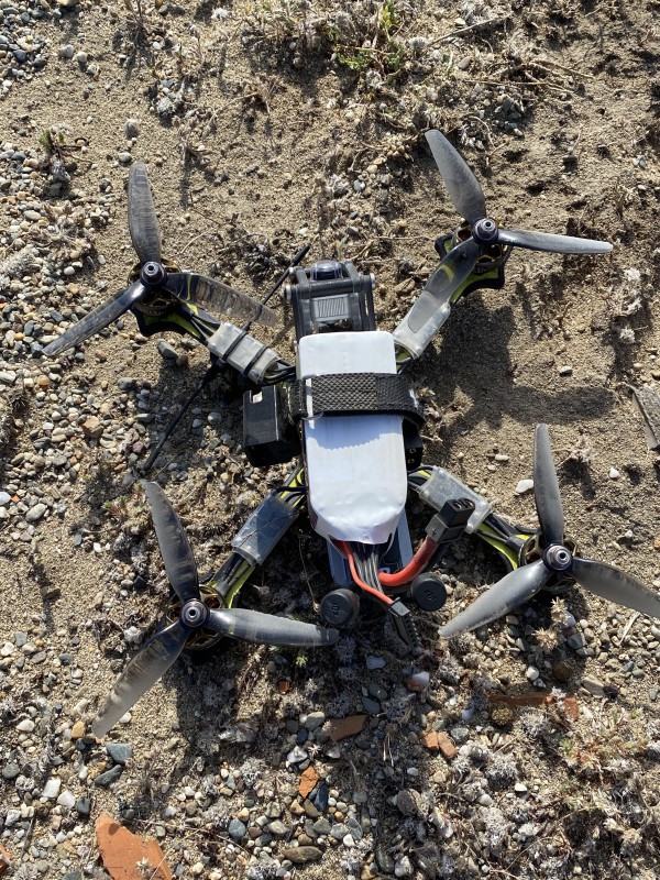 Petit Drone noir racer