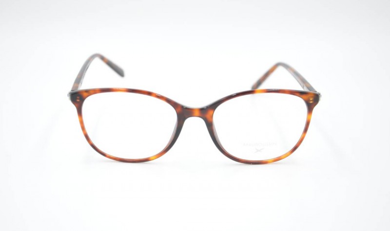 Lunettes de vue à Guern sur chemin de randonnée