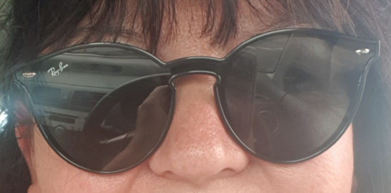 Perdues Lunettes Ray Ban à Saint Trojan