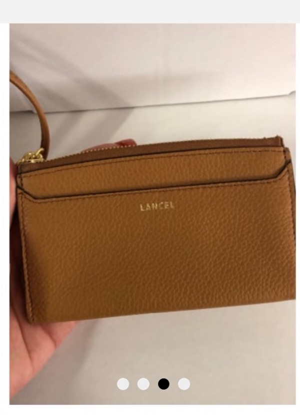 Perdu portefeuille / compagnon Lancel