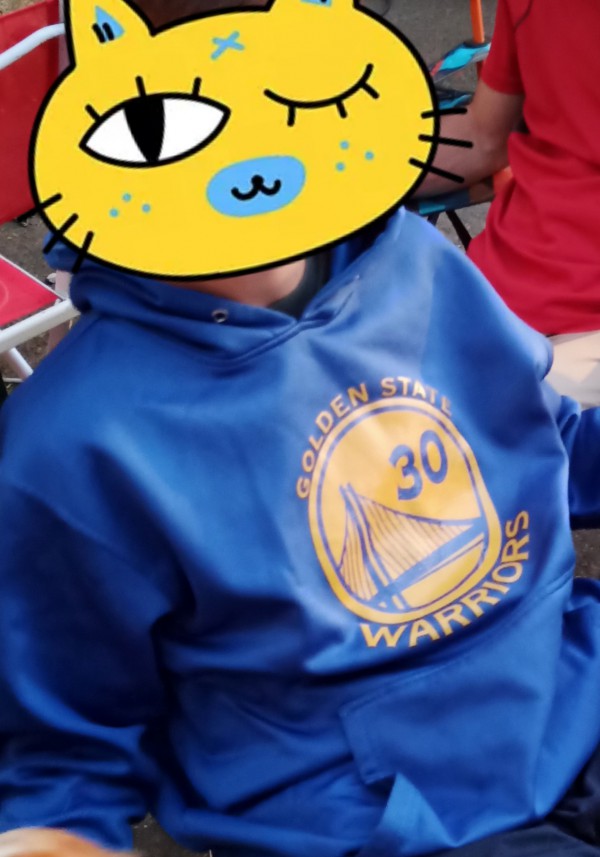 Sweat bleu golden state warriors, perdu au parc pointe St Jacques.