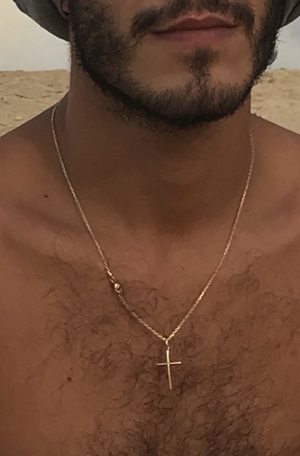 Chaîne avec pendentif croix en or